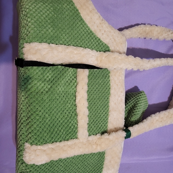 Soft pet carrier for small dog or cat - Picture 8 of 9